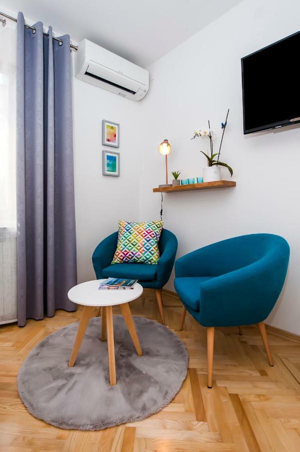 Studio Apartment Noah 로비니 외부 사진